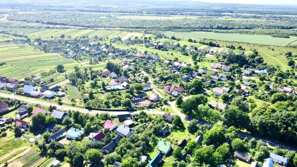 Продаж земельної ділянки в с. Семигинів з документами на житловий будинок