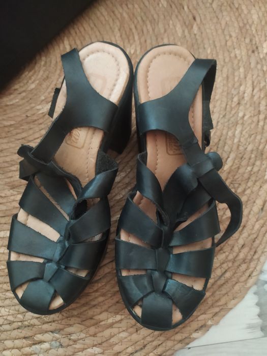 Sandálias salto alto camel e pretas - tam. 36