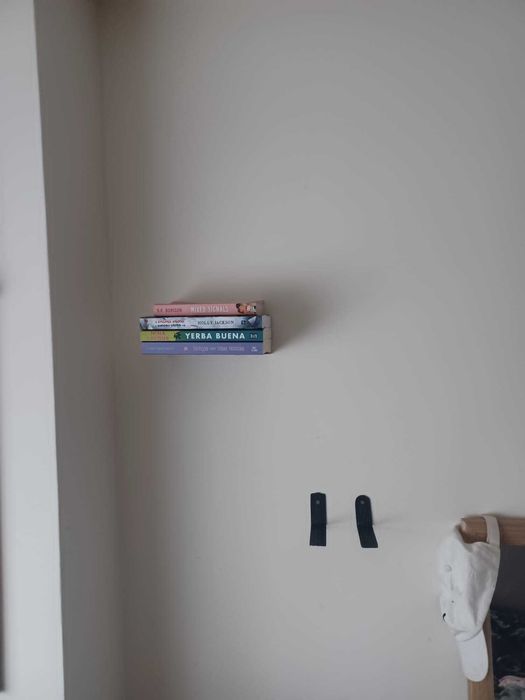 Estantes para livros invisíveis