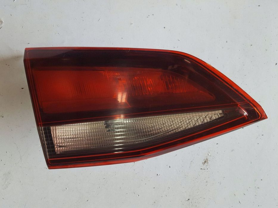OPEL ASTRA V K 15-19r KOMBI LAMPA KLAPY LEWA TYŁ 39077380