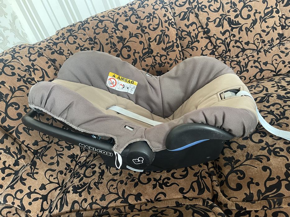 Люлька для автомобіля Maxi Cosi. Автокрісло автолюлька для немовлят