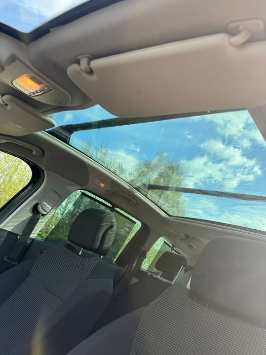 Продам peugeot 5008