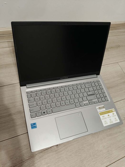 Laptop Asus vivibook i3-13th 8gb ram ssd dysk stanie jak nowy