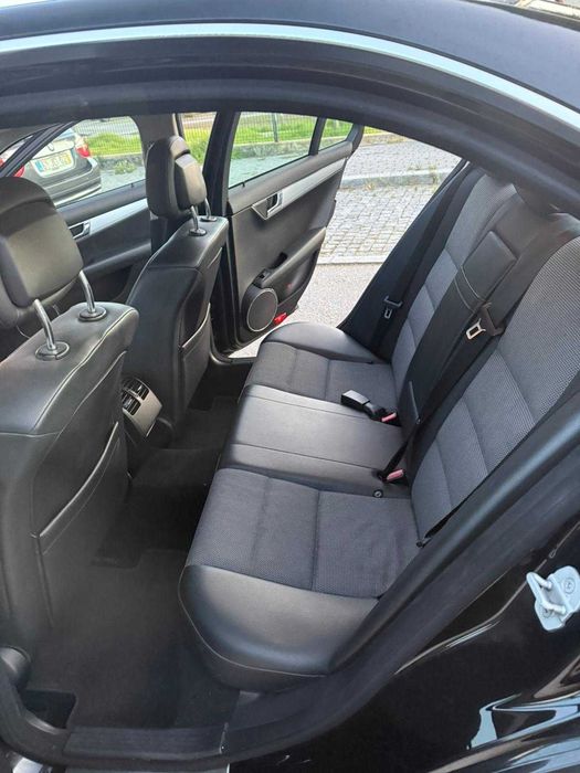 Mercedes-Benz C220 CDI Avantgarde (W204) Nacional