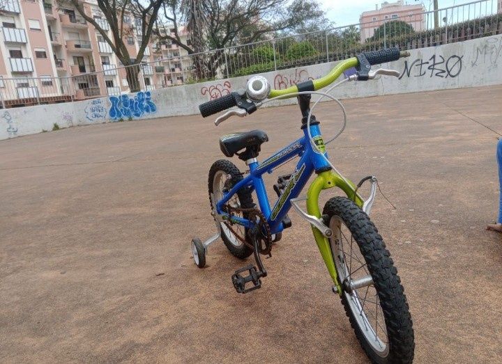 Vendo bicicleta criança