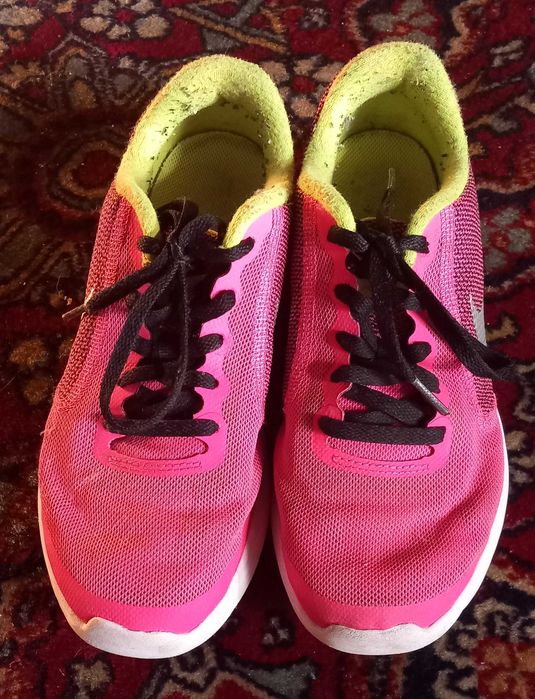 Adidasy Nike rozm. 37,5