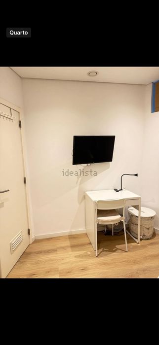 Quarto para alugar nos Anjos