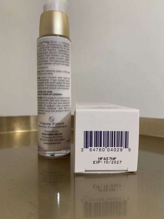 Люксова сировотка Glytone Enhance Brightening Serum
