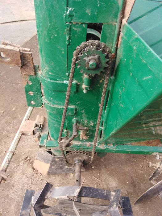 Картоплесаджалка, картофелесаджалка, картошкосажалка, сажалка, саджал