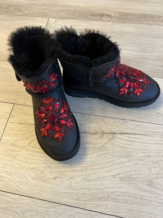 UGG з кристалами Swarovski