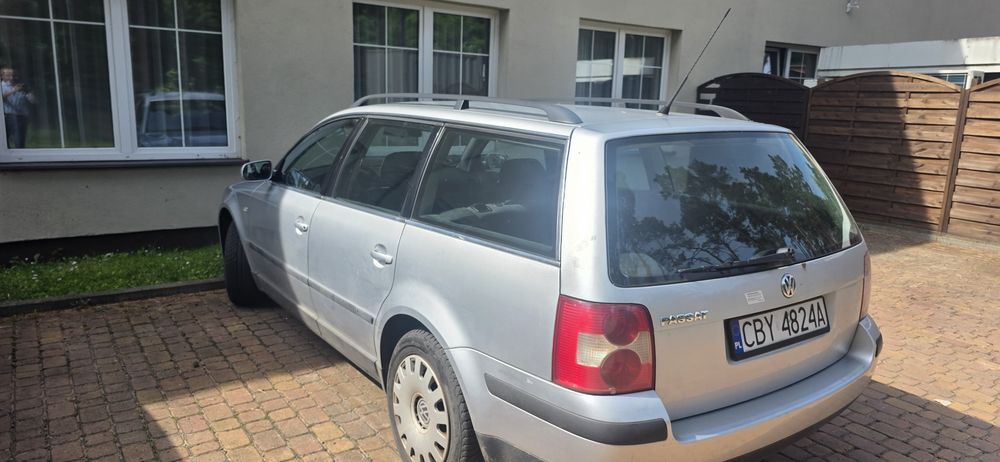 Passat rok 2000 1.6 benzyna gaz stan idealny