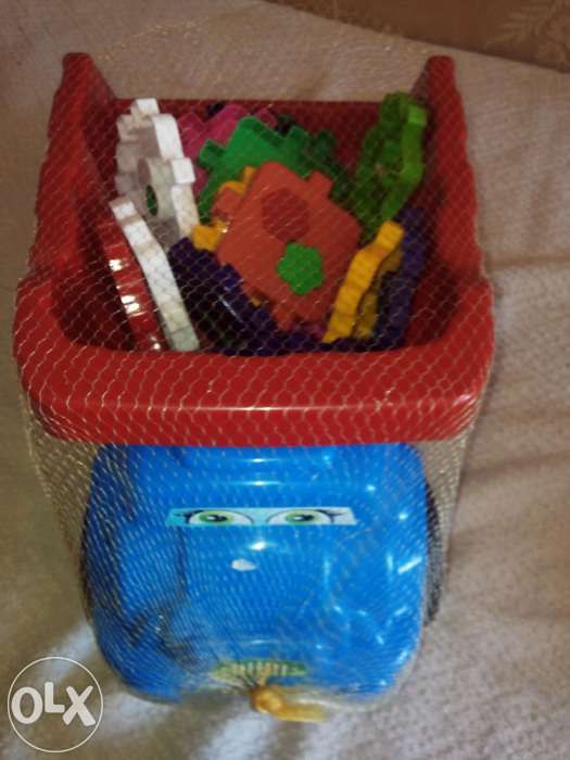 Машинка  с пазлами