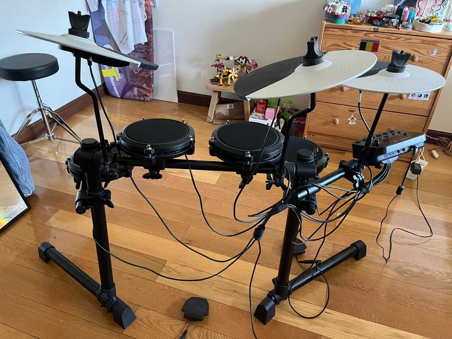 Alesis Debut Kit - Bateria eletrónica