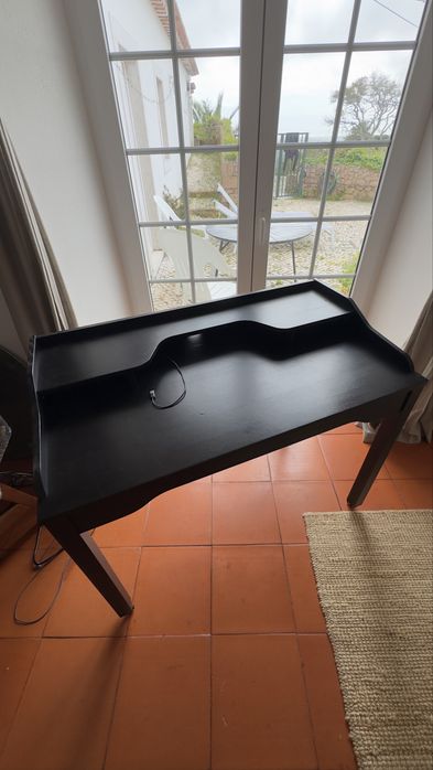 Sscretaria madeira preta