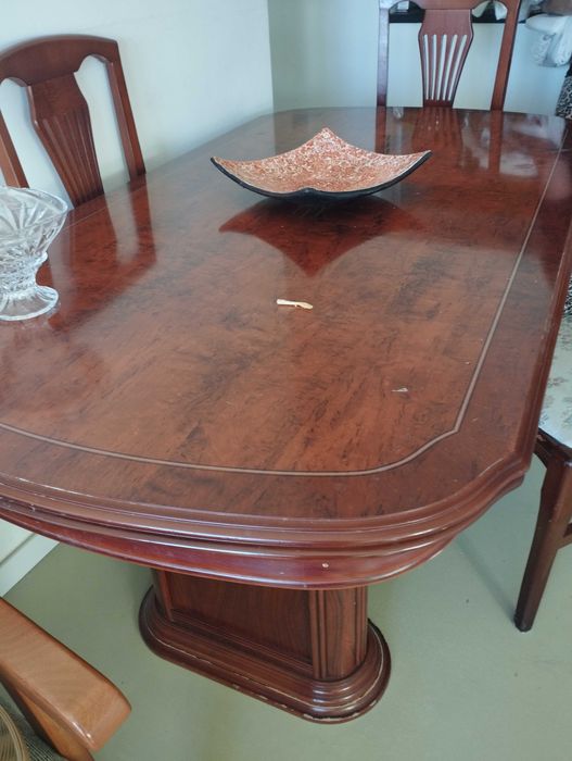 Mesa grande extensível com 4 cadeiras madeira
