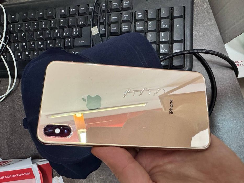 iphone xs gold - купити телефони та аксесуари - Ціна на OLX.ua