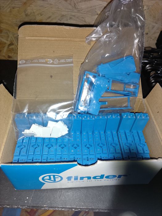 Fender przekaźniki Nowe 12v 24v 230