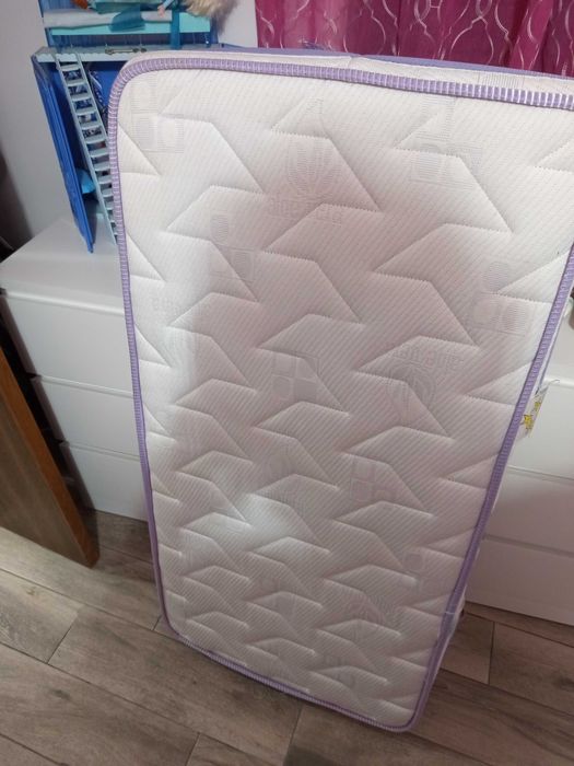 cama de bebe em ótimo estado