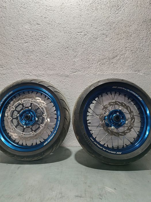 Suzuki RMZ 450 rodas super motard