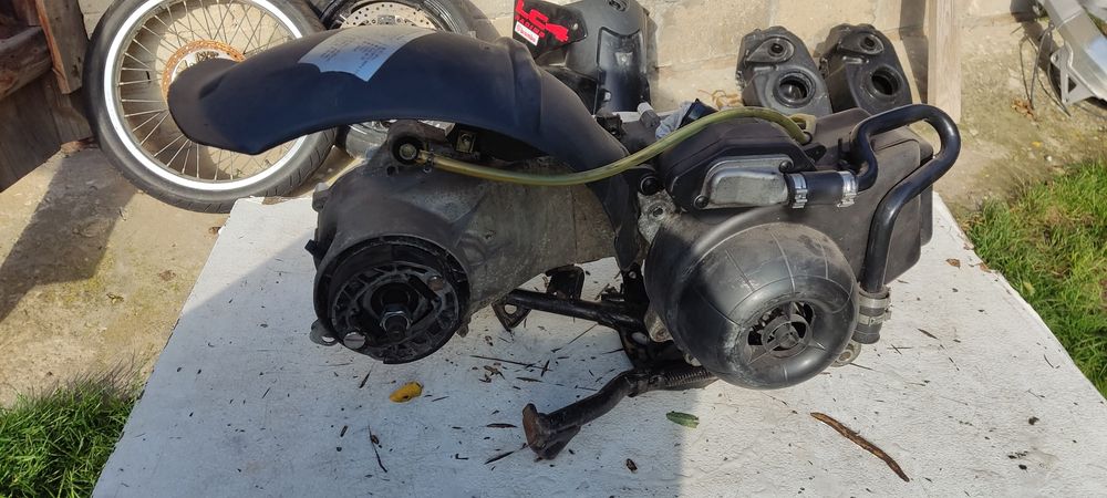 Piaggio Vespa 50 silnik