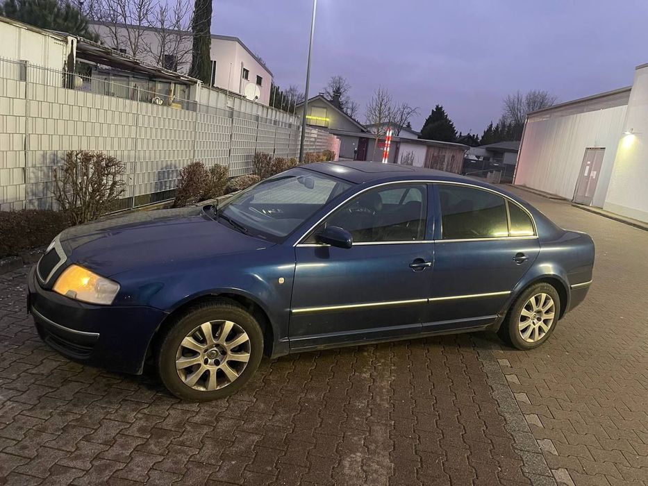Skoda Superb 2006
Вторая половина 2006 года
Рестайлинг
Двигатель 2.5 т