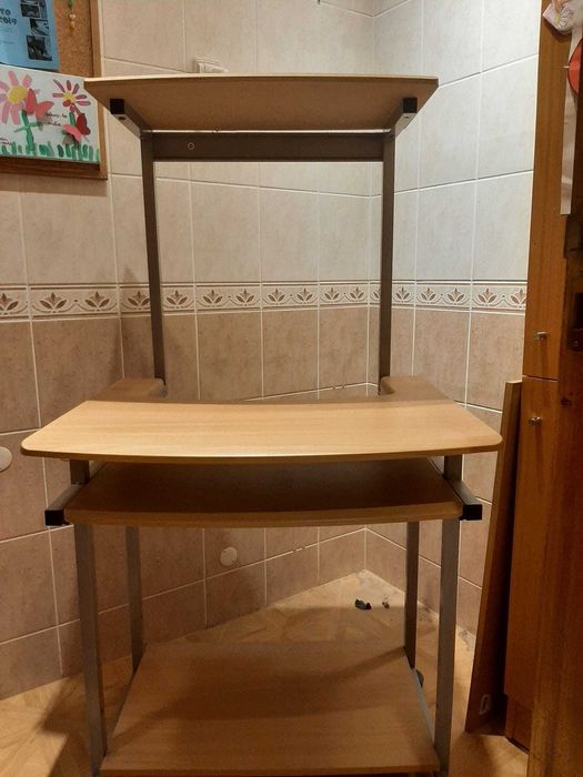 Secretária para PC em excelente estado