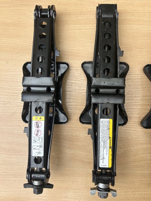 Домкрат Jeep Compas Cherokee Patriot Renegade