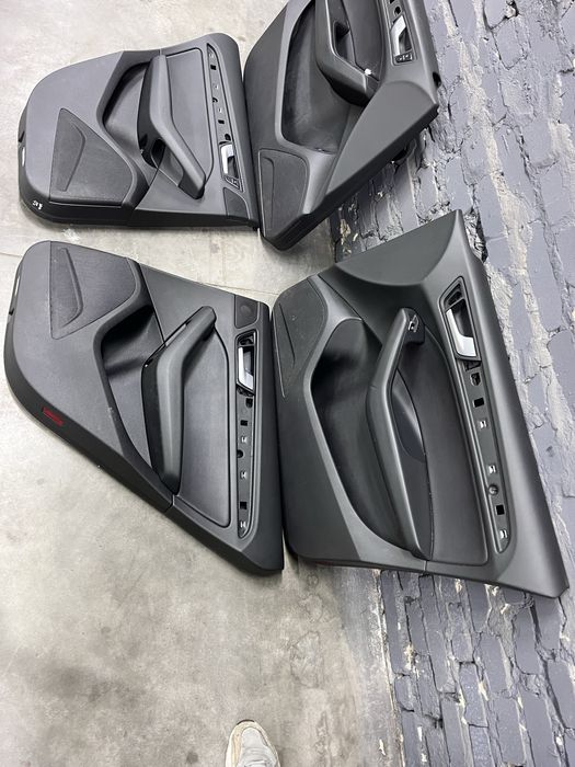 Карти дверей обшивка дверей Audi Q5 A4 B8 A4B9 чорні память без памяті