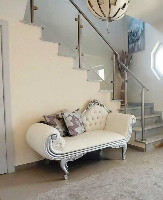 Divã Recamier / Chaise Longue Estilo Barroco (Branco e Prata) – Excelente Estado