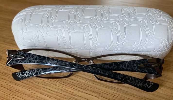 oprawki OAKLEY z etui