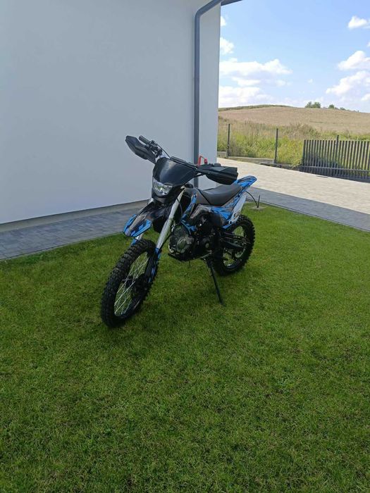 Sprzedam Crossa xtr616/ przebieg okolo 15km