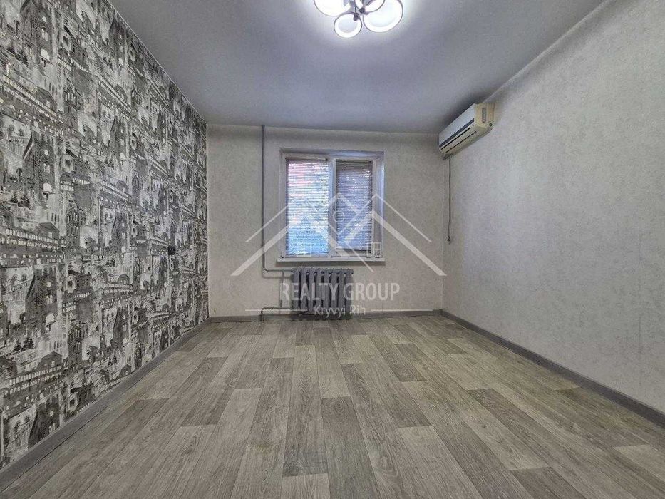 Продаж 2к квартири, середній поверх. (еВідновлення)