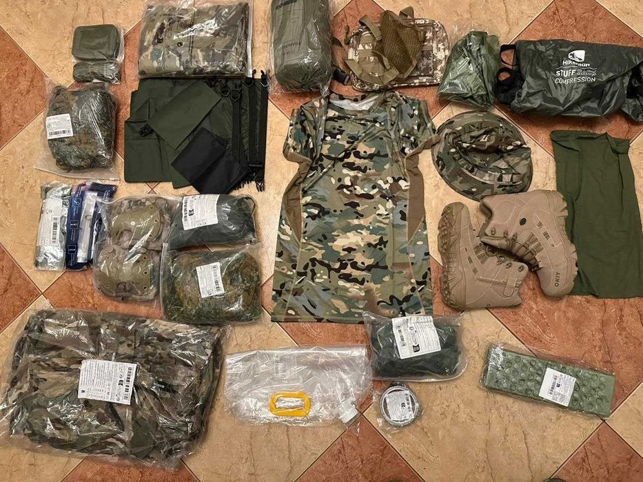 Нові речі для походу одним лотом (палатка одномістна надлегка, гамак, рюкзак, фільтр, складна каністра, одяг та ін)