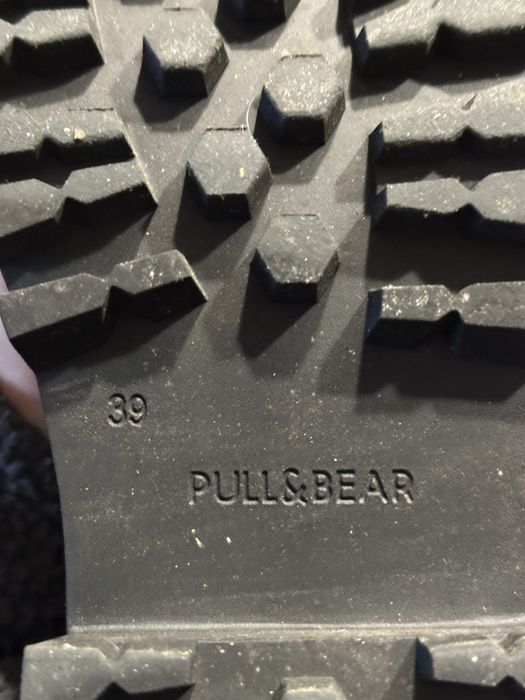 Botas castanhas escuras