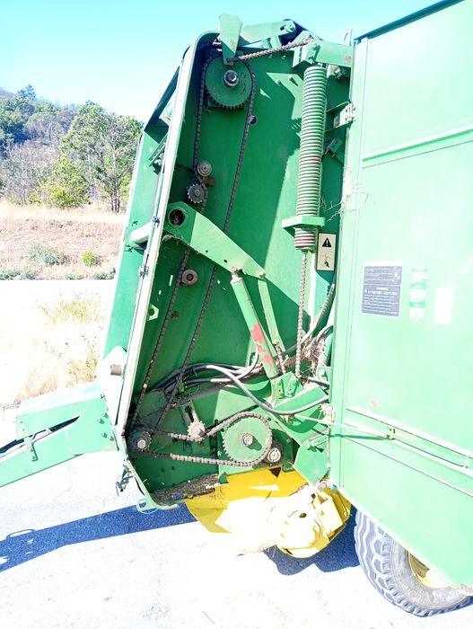 Enfardadeira de rolos John Deere 550
