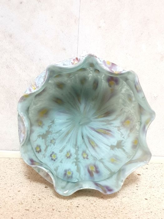 Lindissima antiga taça Millefiori em vidro Murano