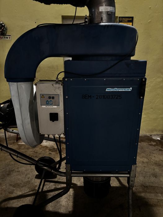 Exaustor fumos e poeiras