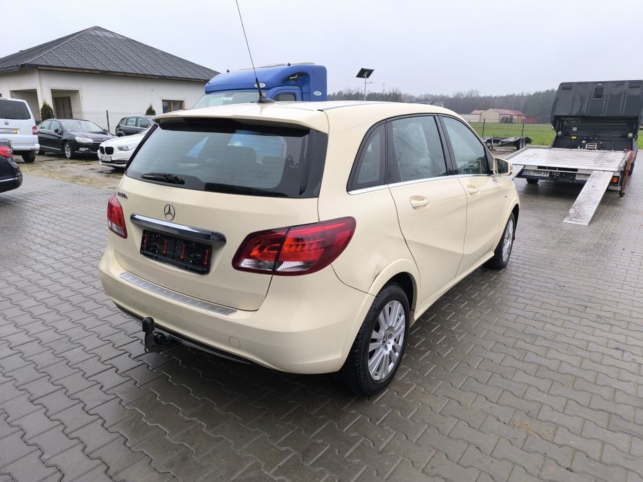 Mercedes Benz B200 2.0 Gaz 2017 rok okazja