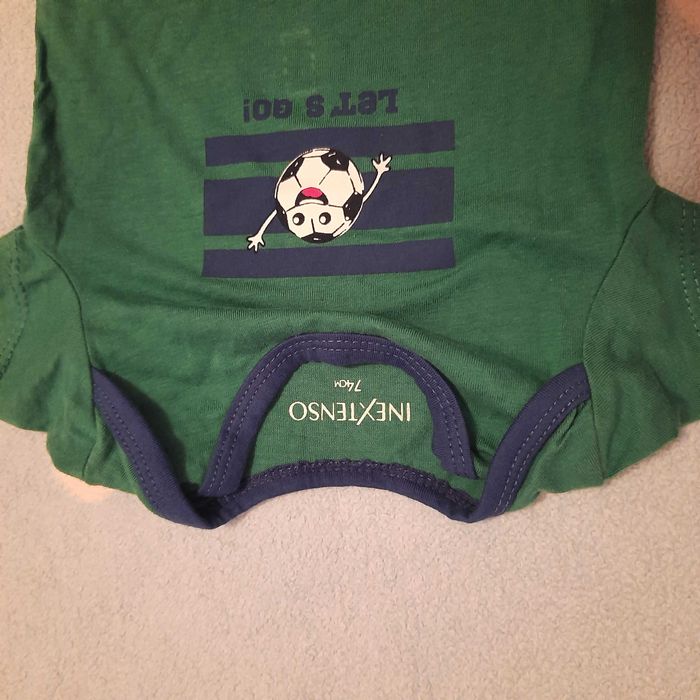 Body z krótkim rękawem 74 (szczupłe, bardziej 68)