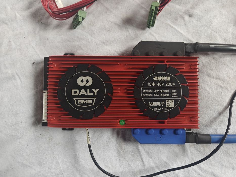 Daly smart bms 16s 200a 48v lifepo4