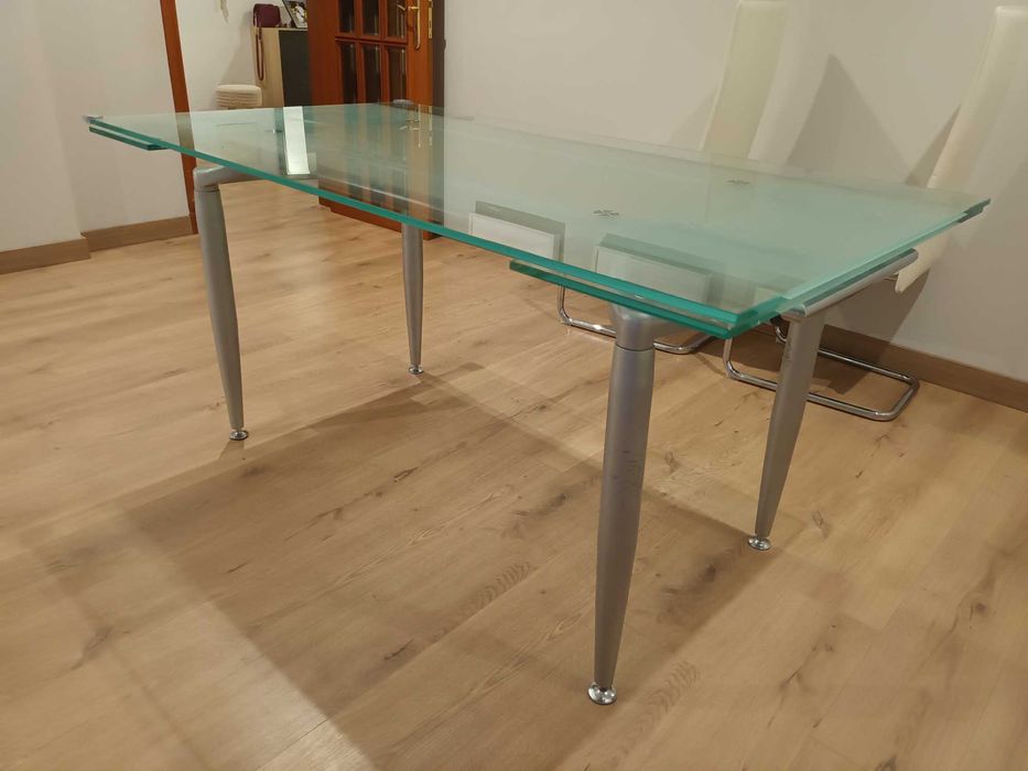 Mesa de vidro extensível