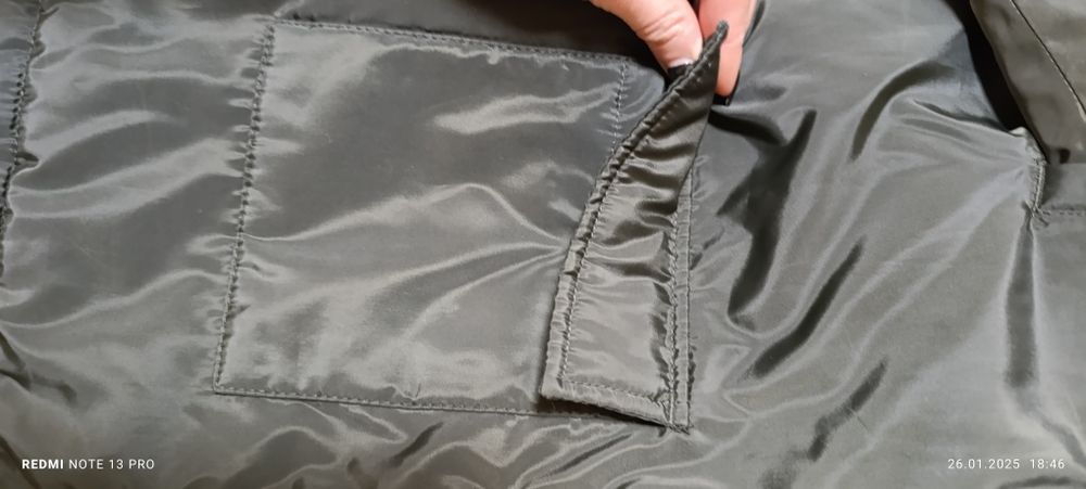 Куртка на 8-9 років