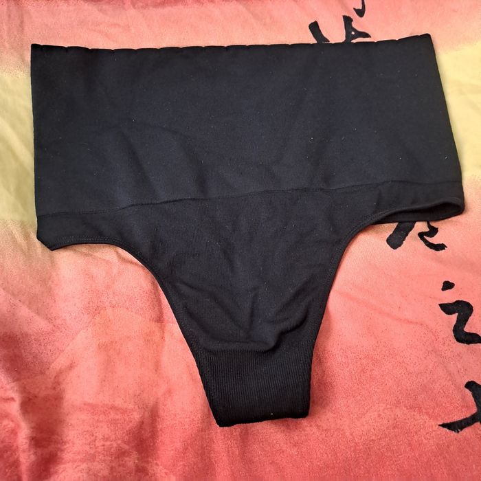 Пояс для чулків,труси,утягующа білизна