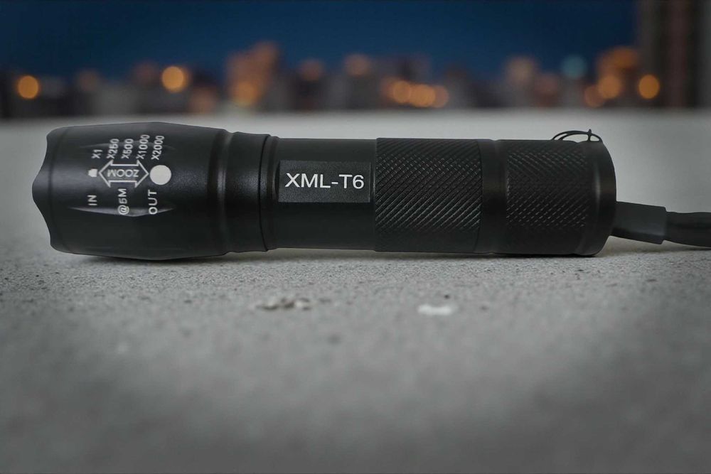 Latarka Taktyczna XML-T6 (Nowa)