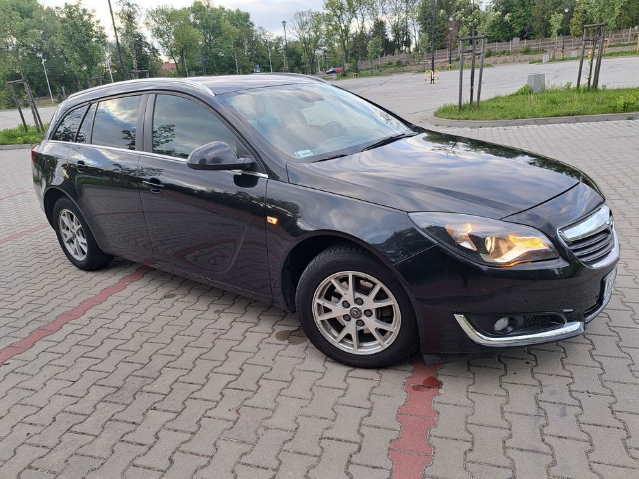 Opel Insignia Insignia Lift 1.6 D 136 km Czarna perła