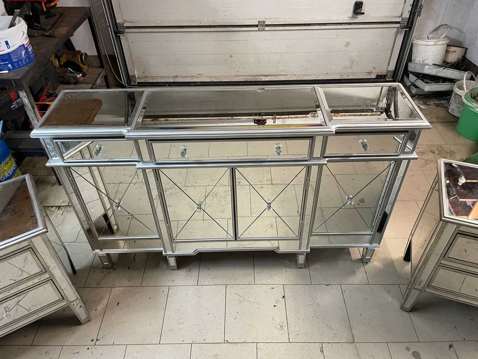 Lustrzana komoda + dwie szafki