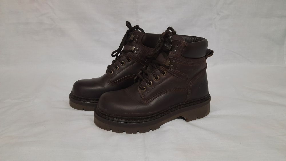 Шкіряні ботинки 36р. устілка 22.5см.