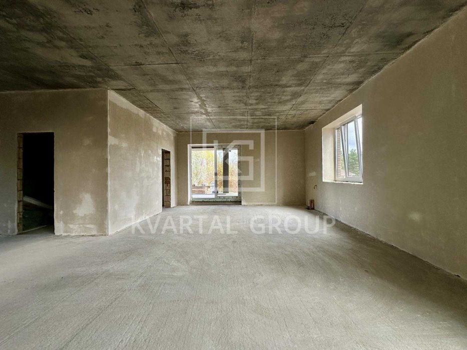 Продам просторий будинок на 12 сотках землі. Без комісії.