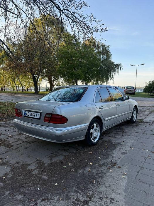 Mersedes Benz  w210  2.6  Акпп газ  бензин
