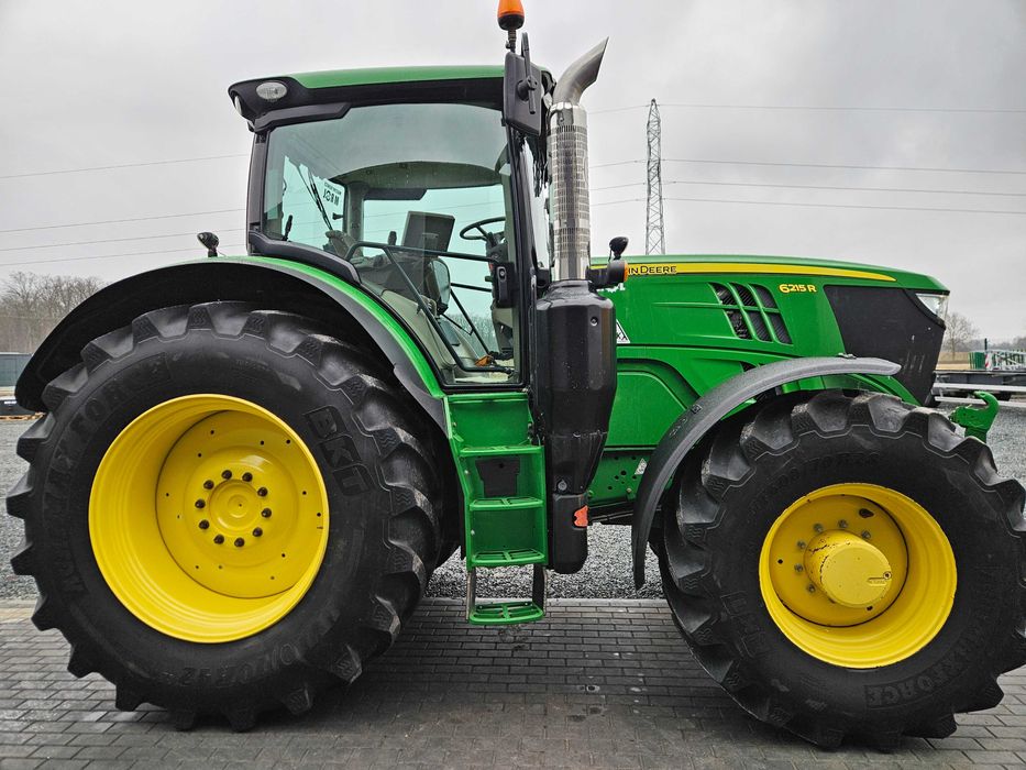John Deere 6215R. Skrzynia 50 km/h. Przygotowany do nawigacji.